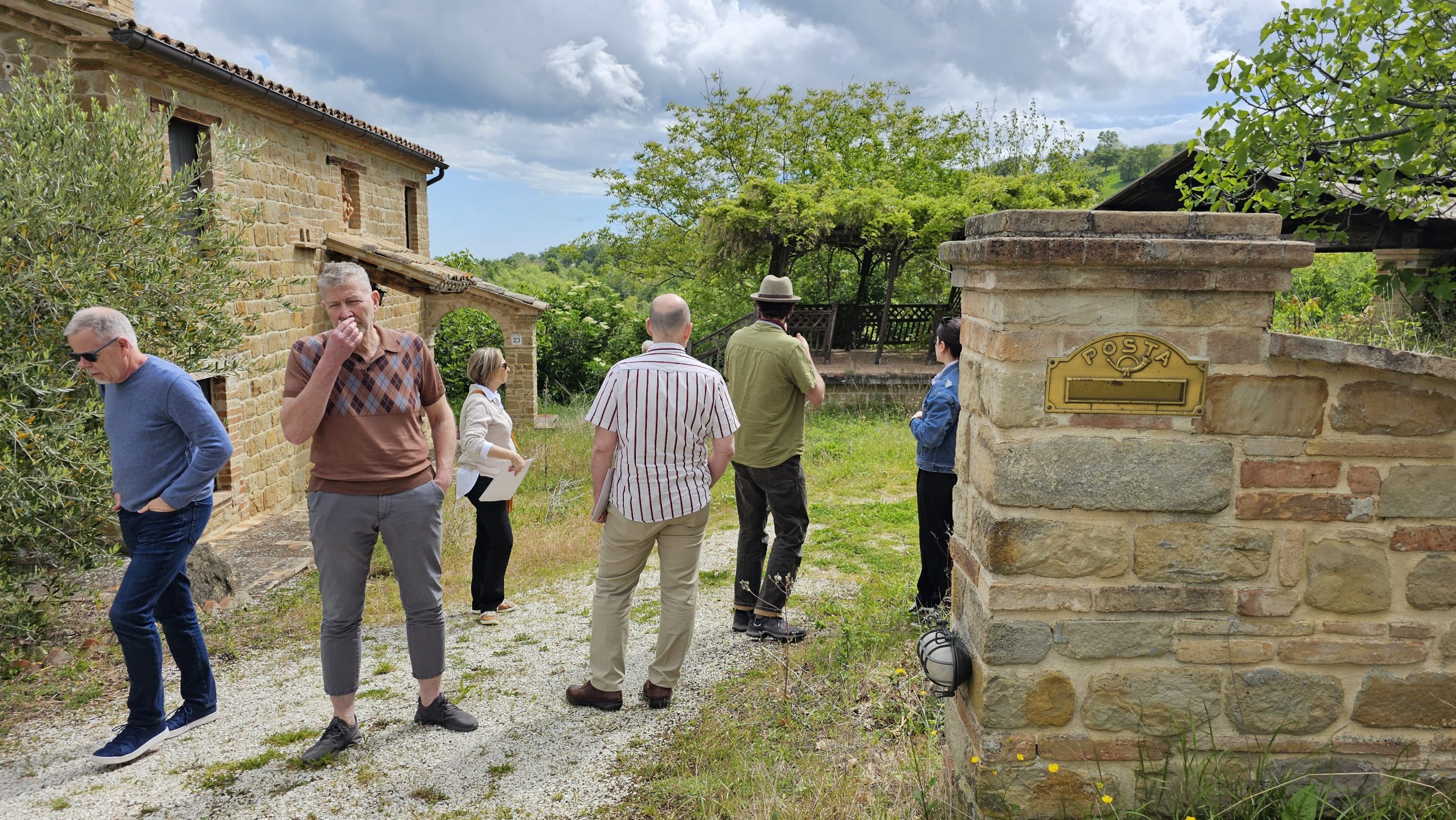 italy-house-hunting move to italy virtual retreat